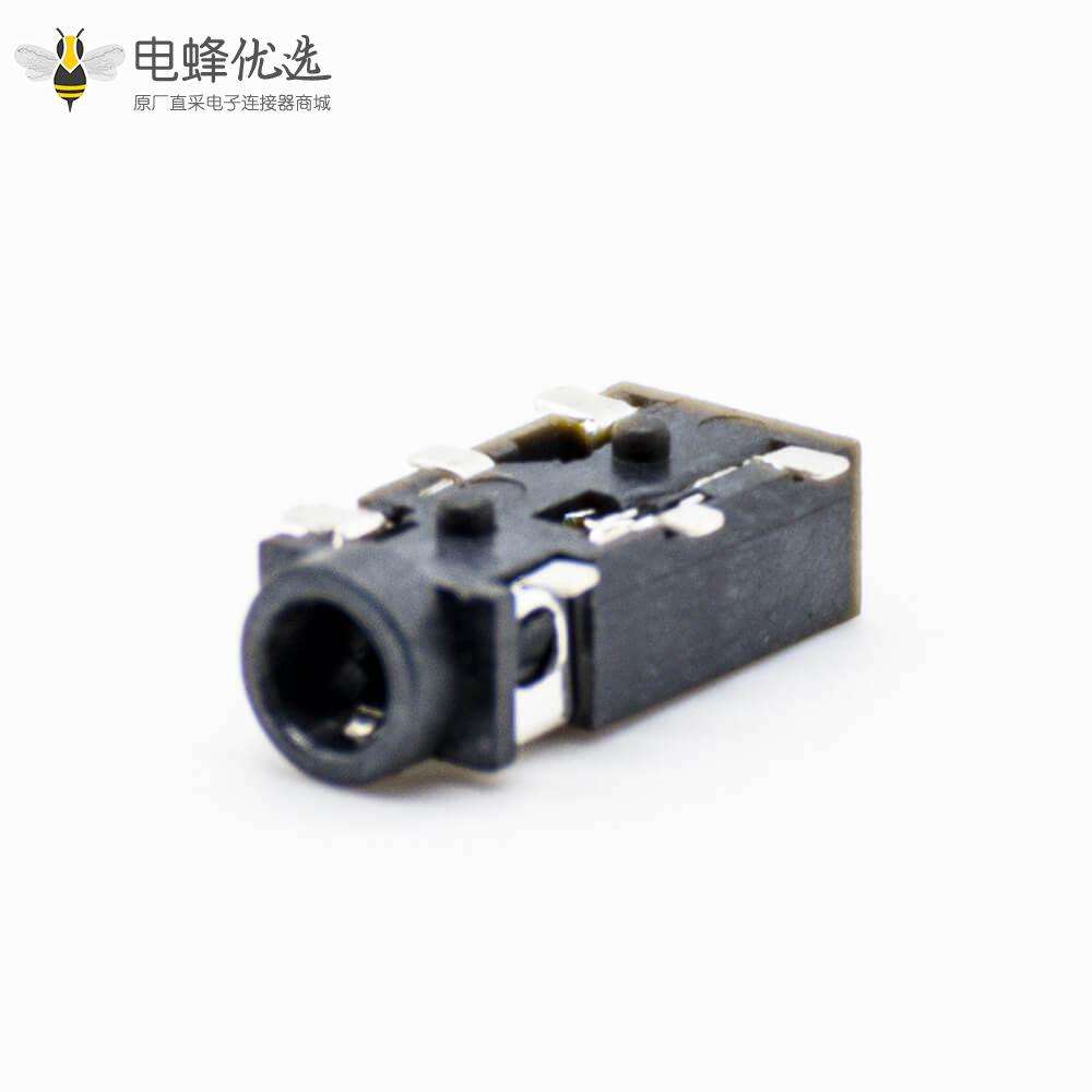 电源连接器